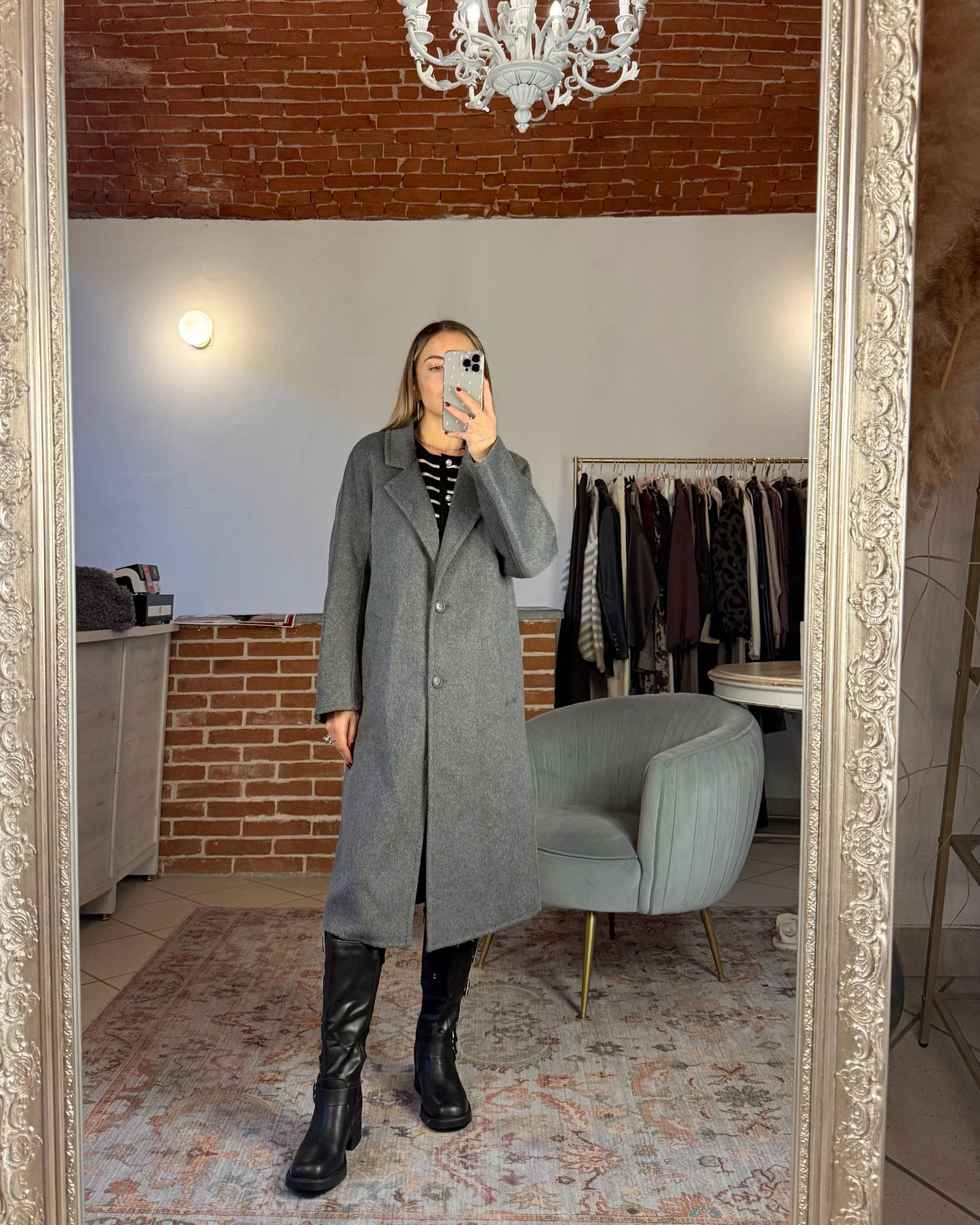 Cappotto in lana cucito a mano