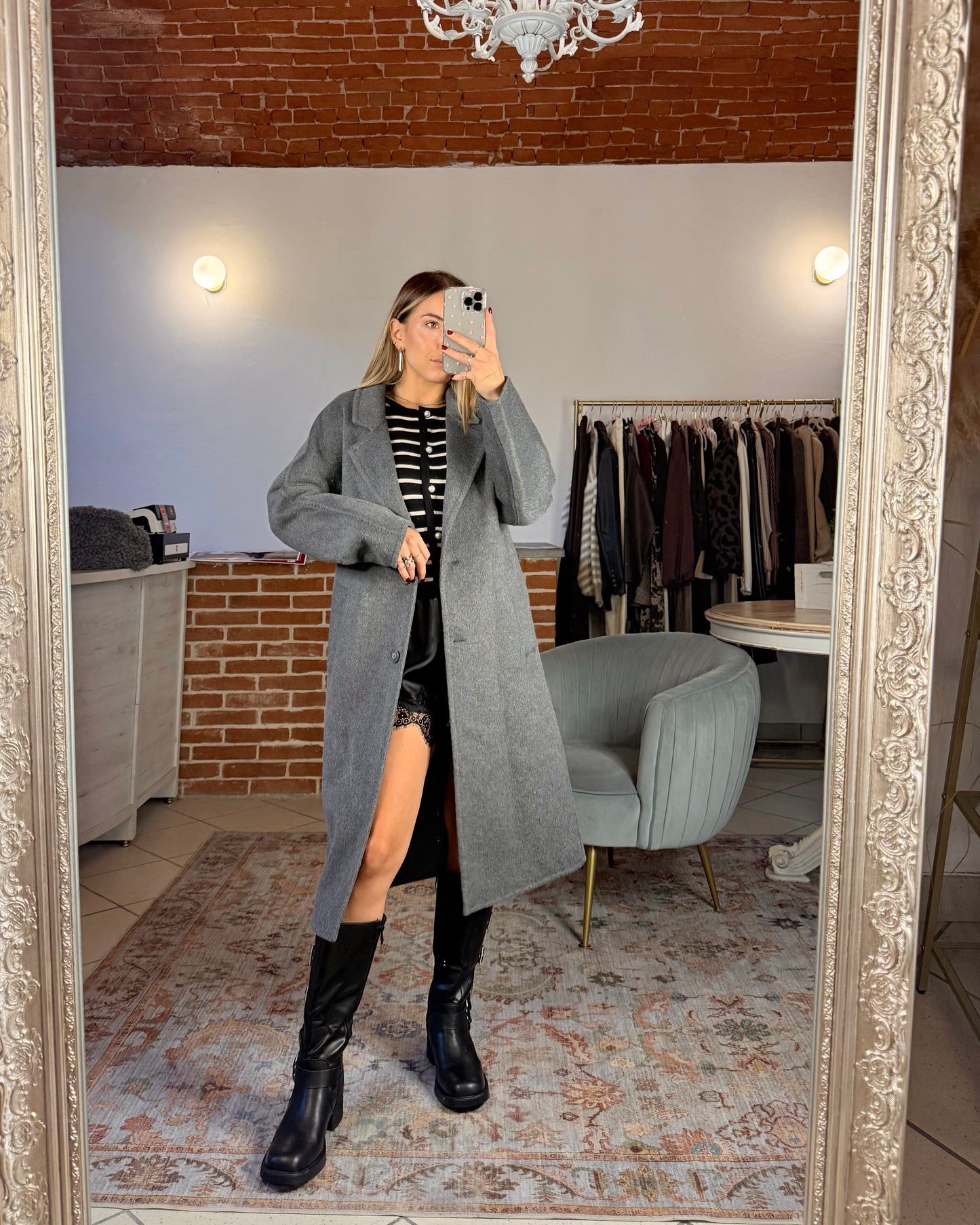 Cappotto in lana cucito a mano