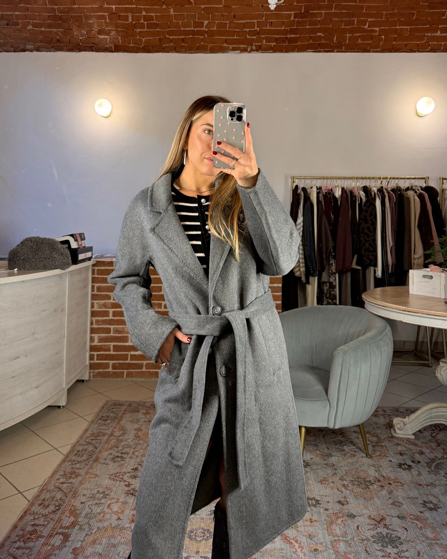 Cappotto in lana cucito a mano