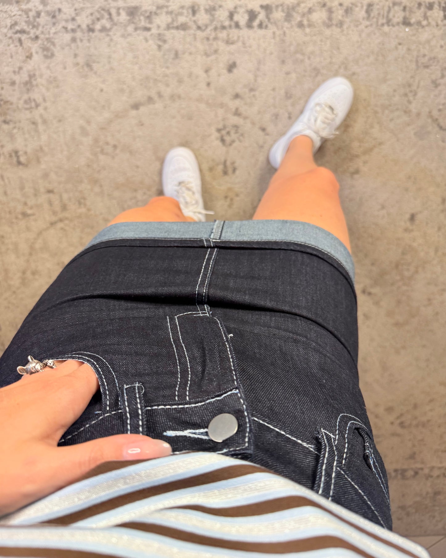 Minigonna denim con risvolto