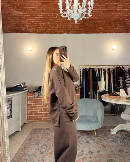 Tuta in viscosa felpata