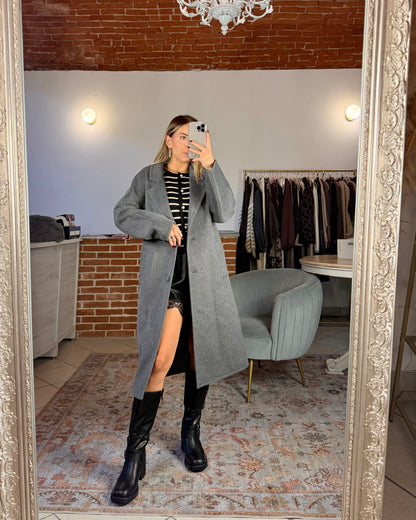 Cappotto in lana cucito a mano