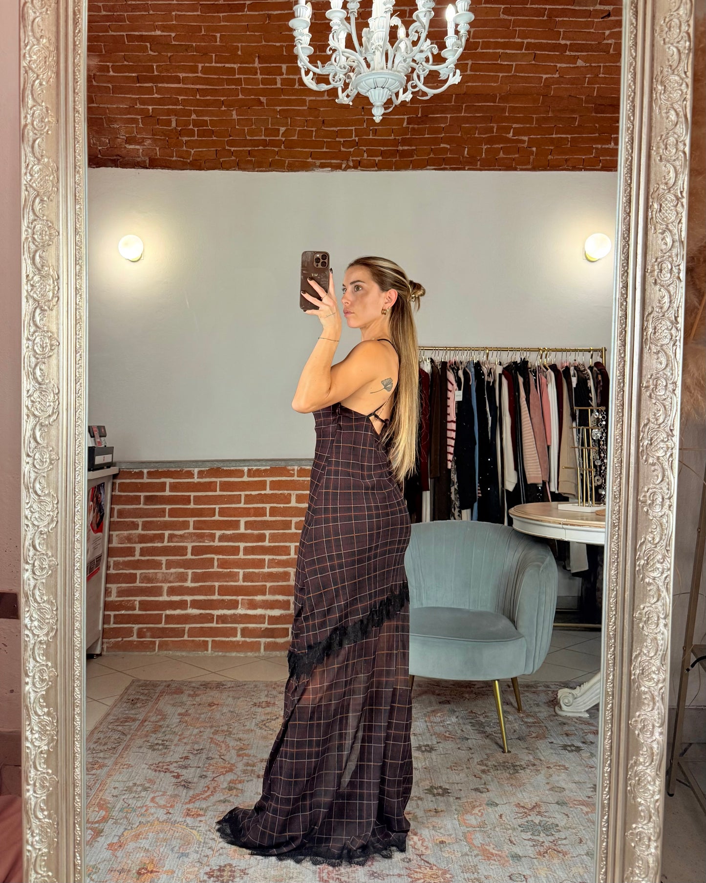 Dress with lace and transparencies