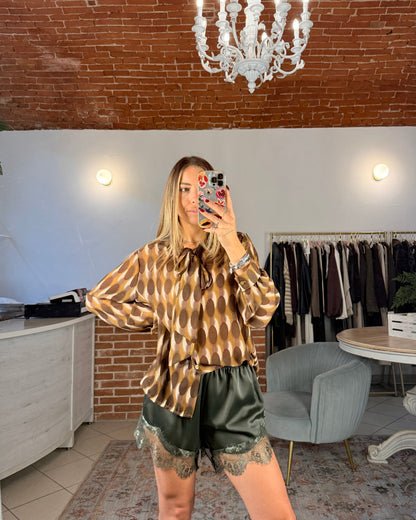 Shorts satin e pizzo