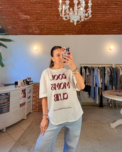 T-shirt oversize “COOL MOMS CLUB”