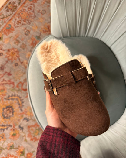 Suede sabot with fur