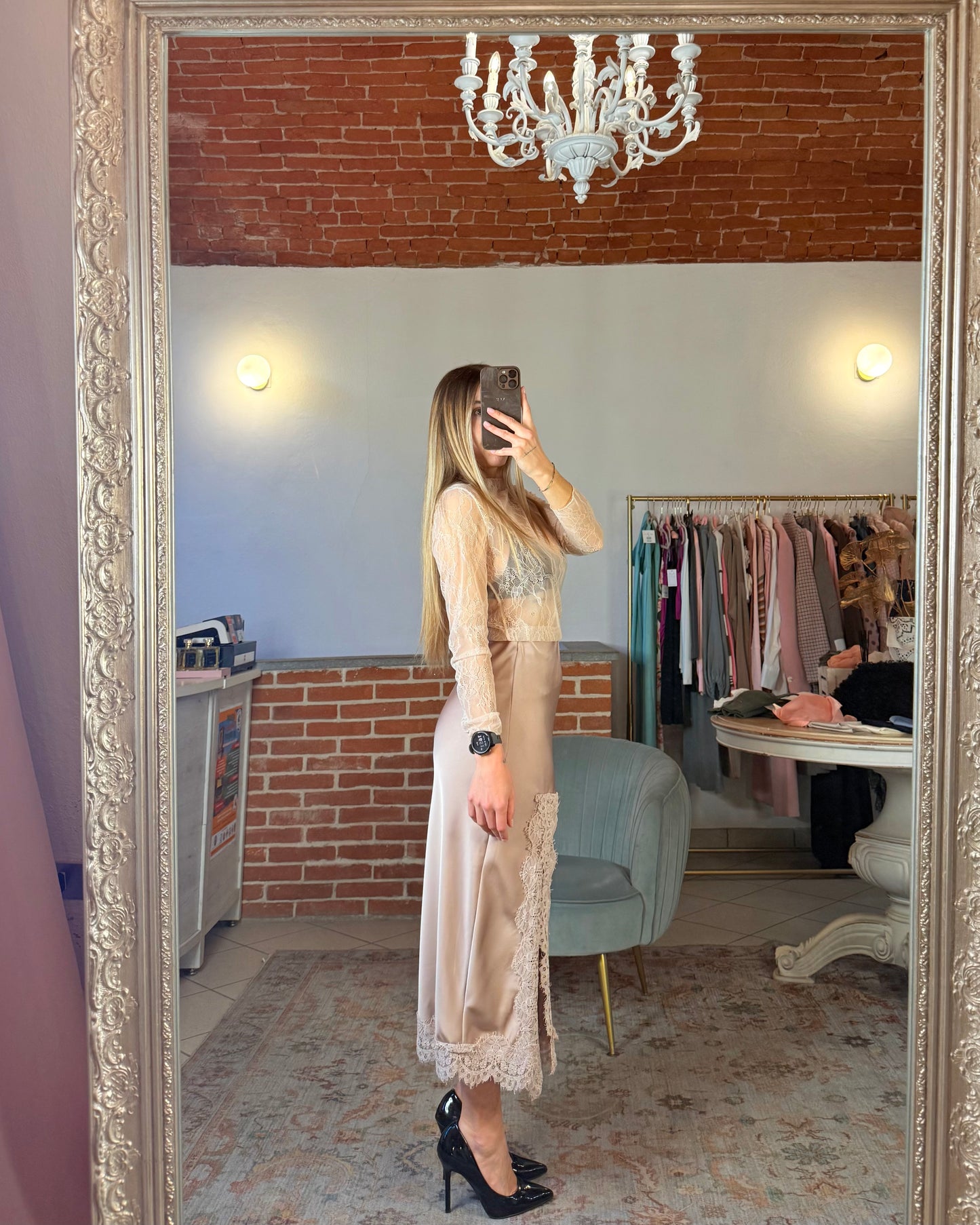 Longuette in raso e pizzo