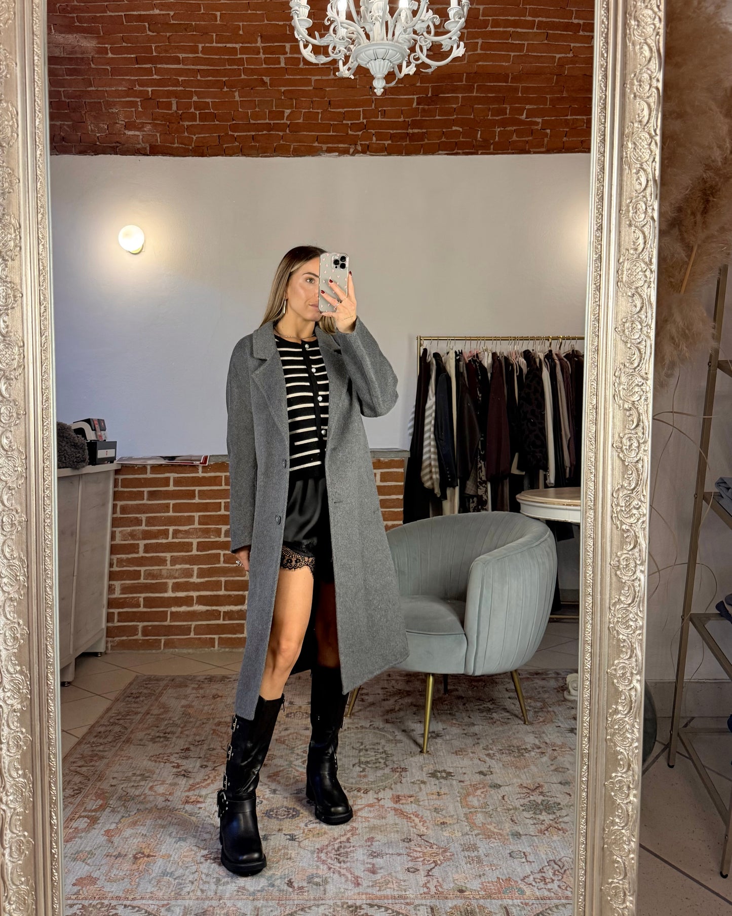 Cappotto in lana cucito a mano