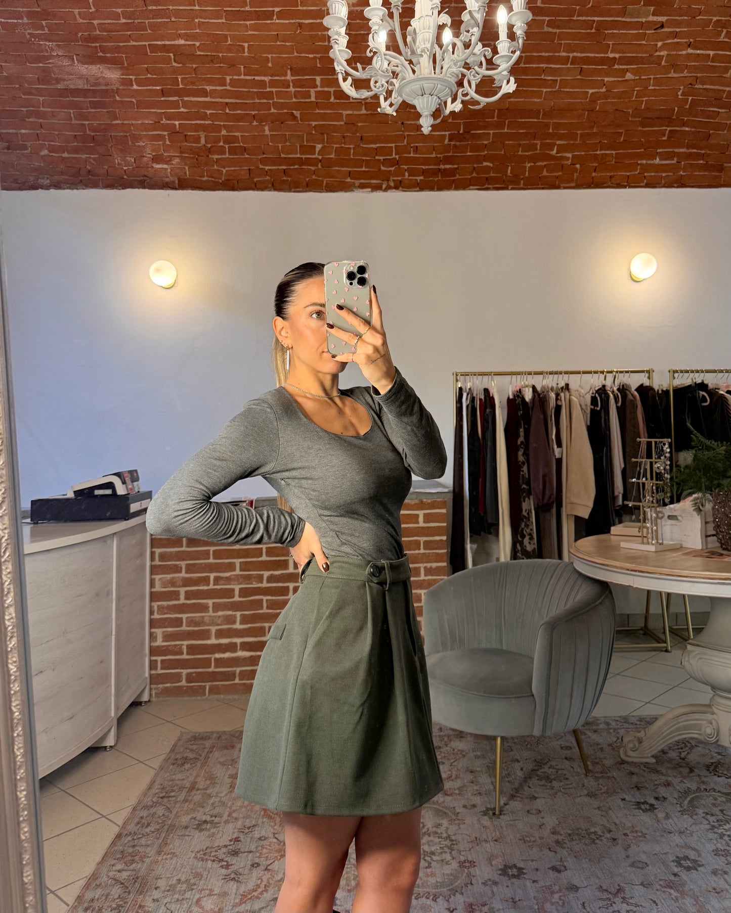 Minigonna in panno con tasche e pinces