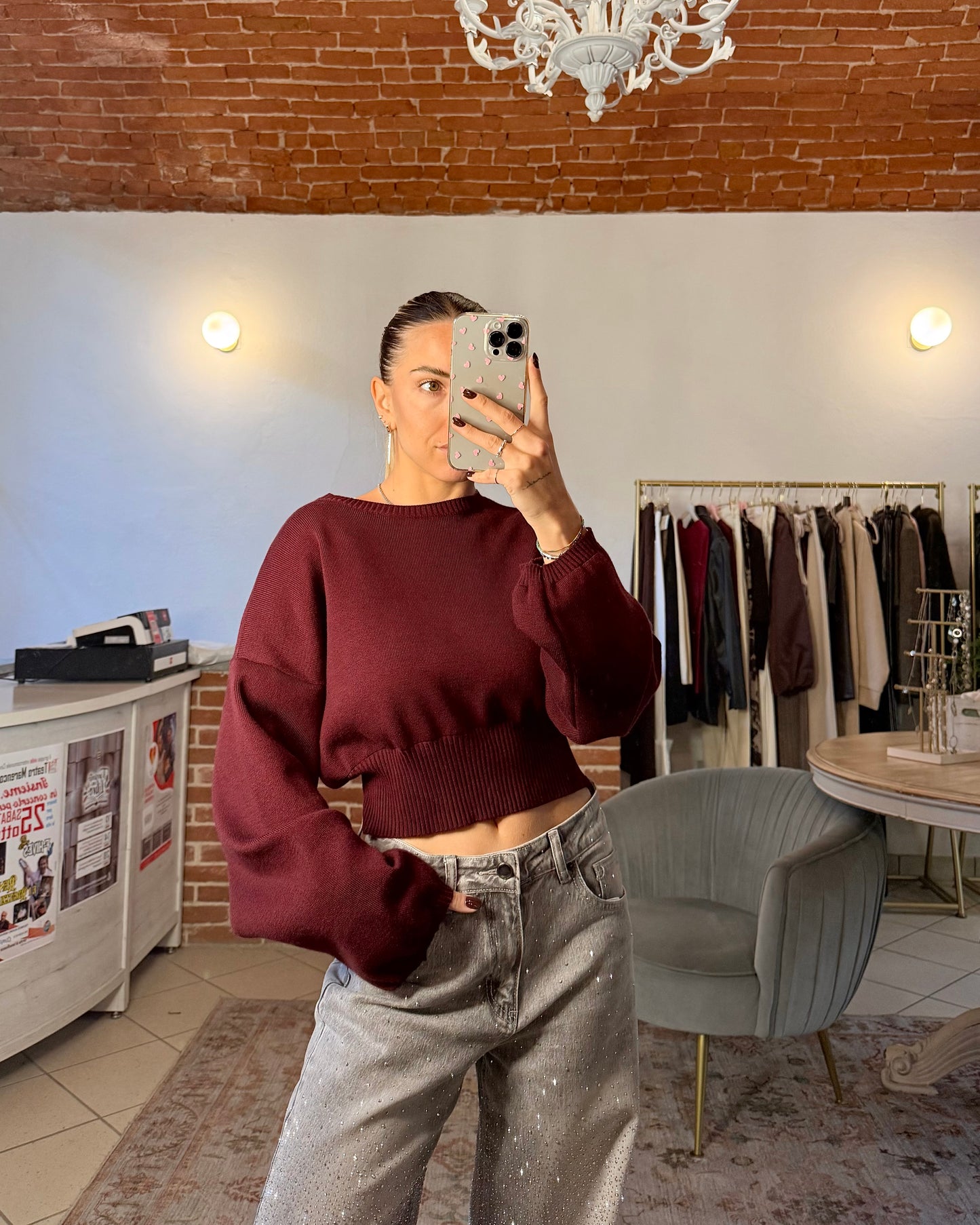 Maglione crop con maniche a palloncino