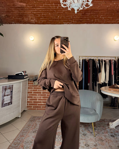 Tuta in viscosa felpata