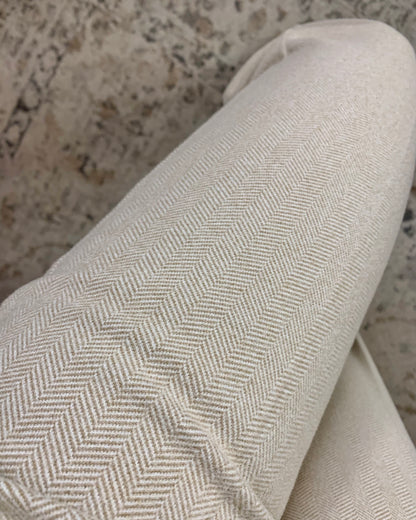 Pantalone spigato con risvolto