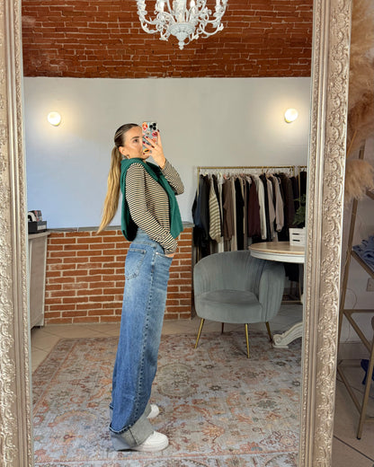 Jeans con chiusura asimmetrica