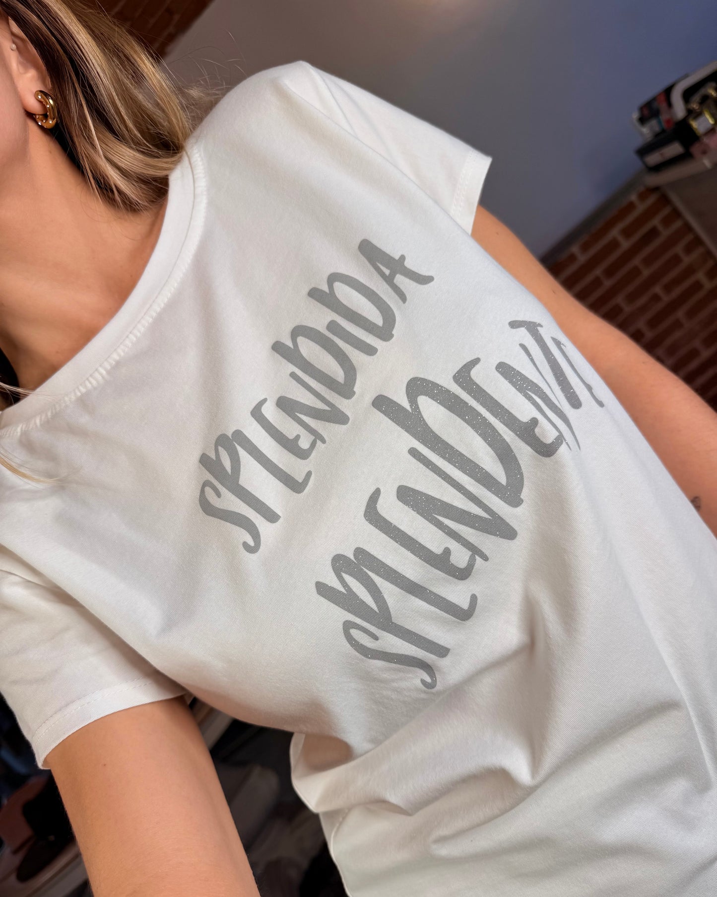T-shirt sciancrata