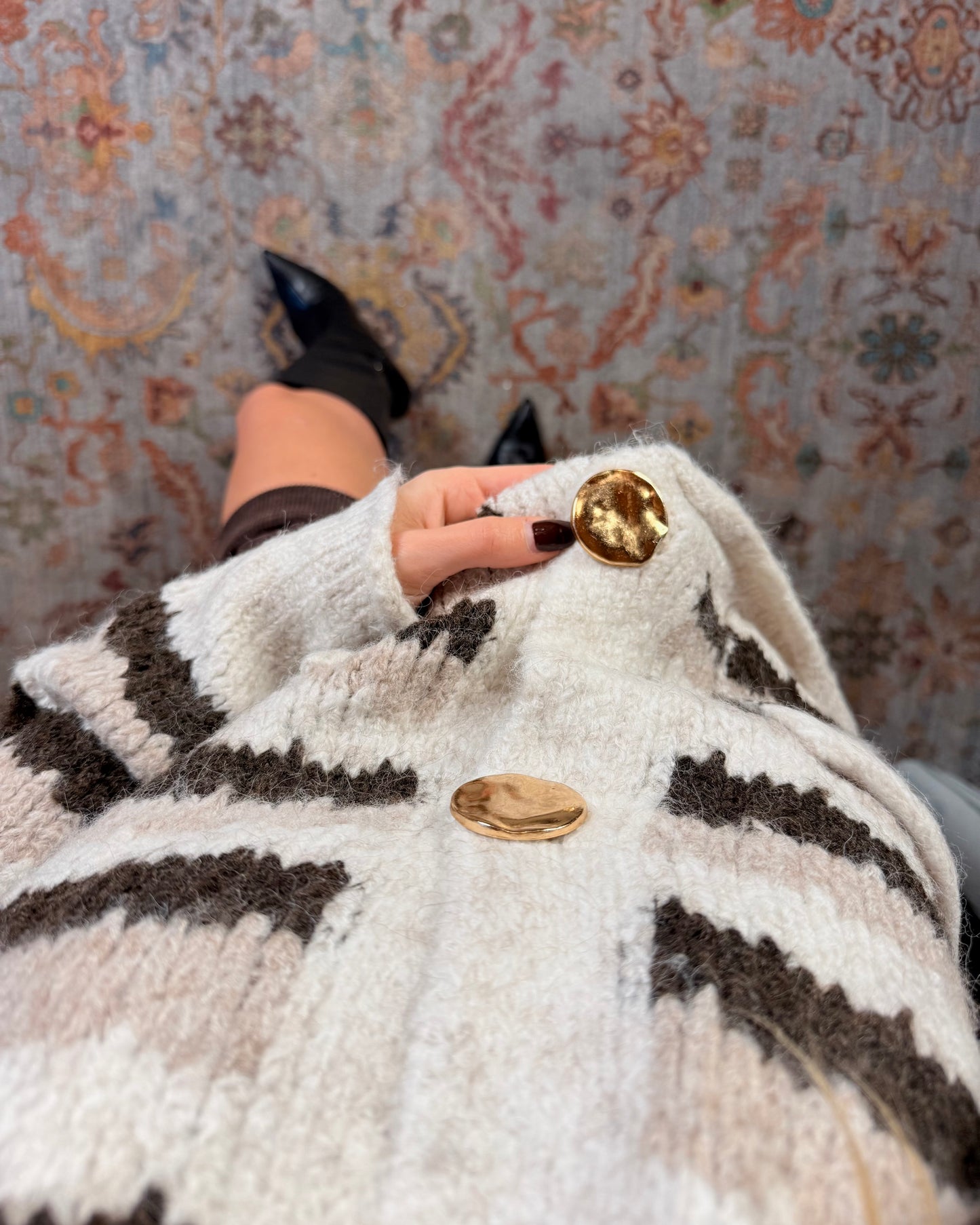 Cardigan with maxi buttons