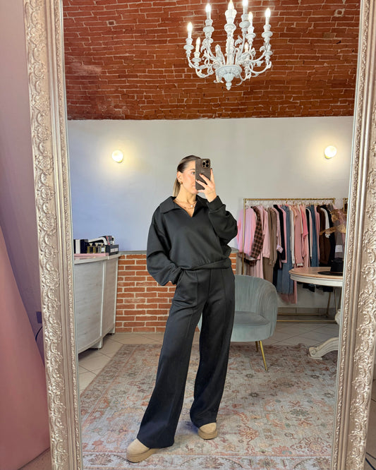 Tuta in viscosa con colletto