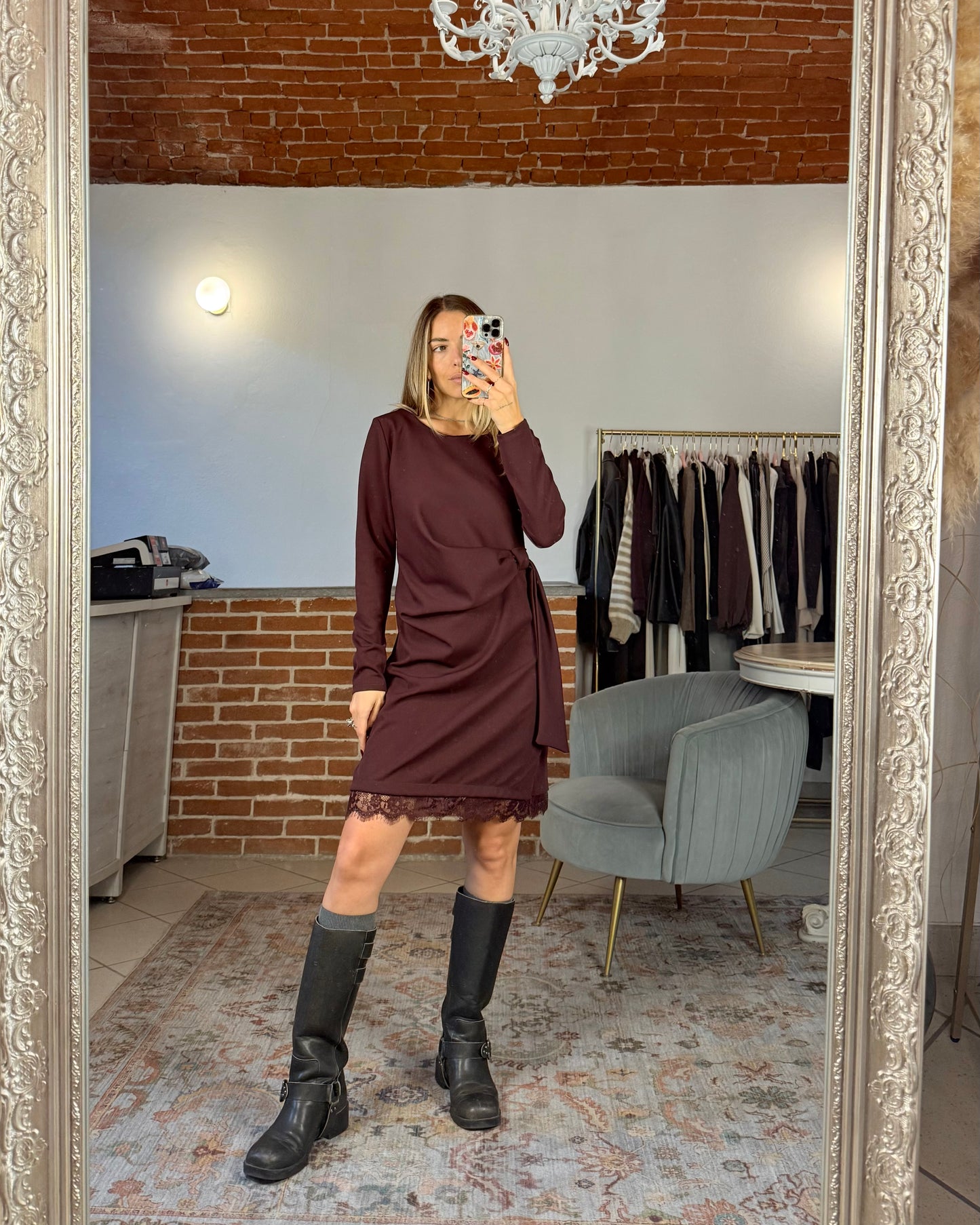 Abito drappeggiato con pizzo