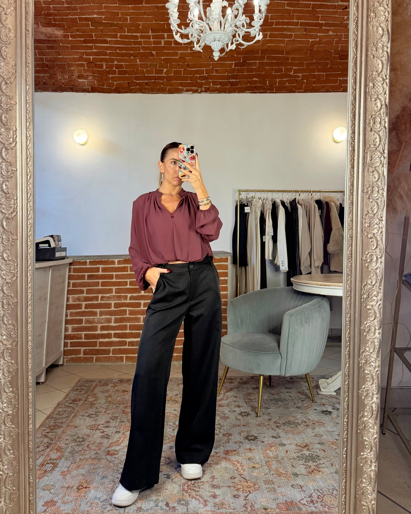 Pantalone con banda laterale