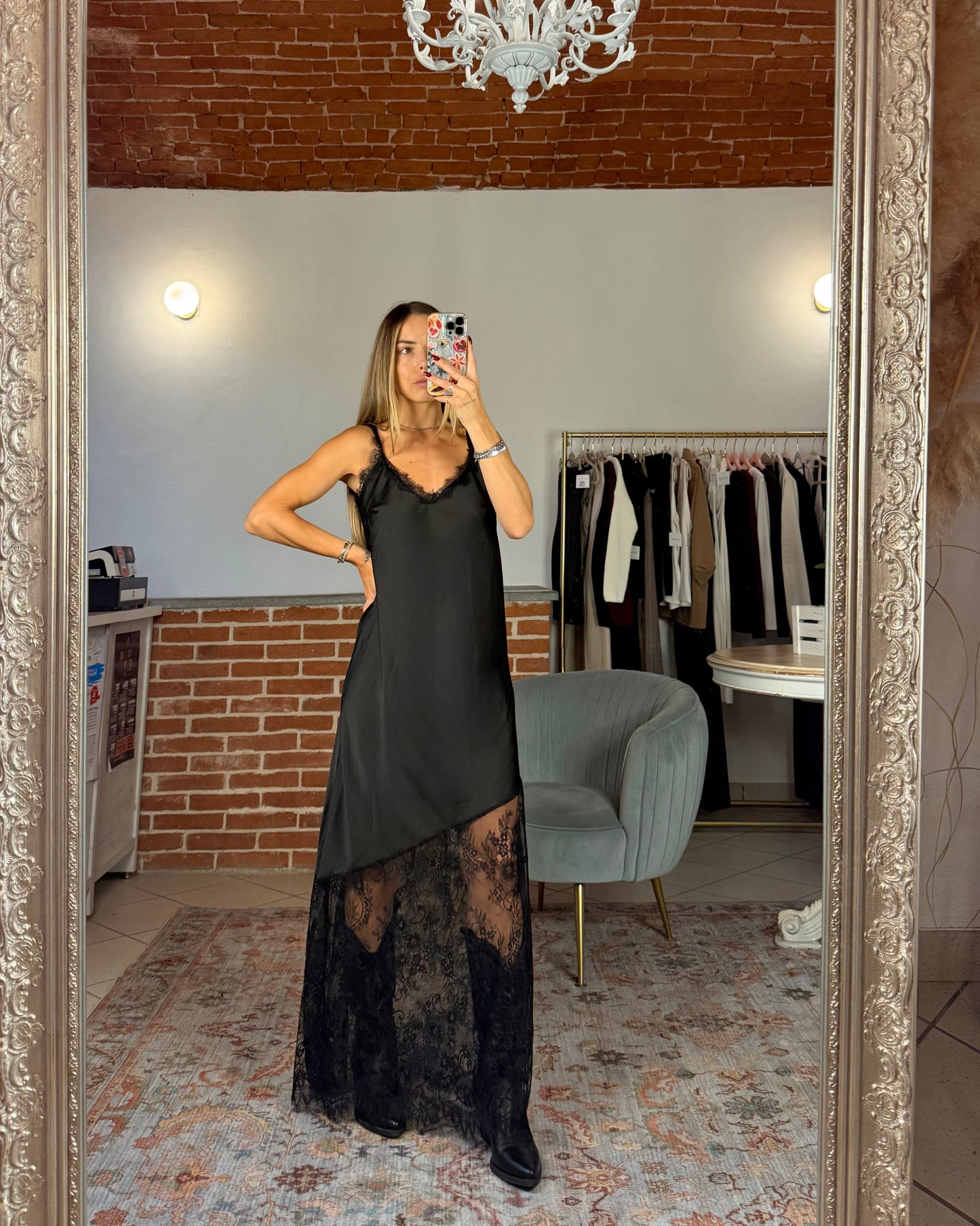 Abito lungo satin e pizzo