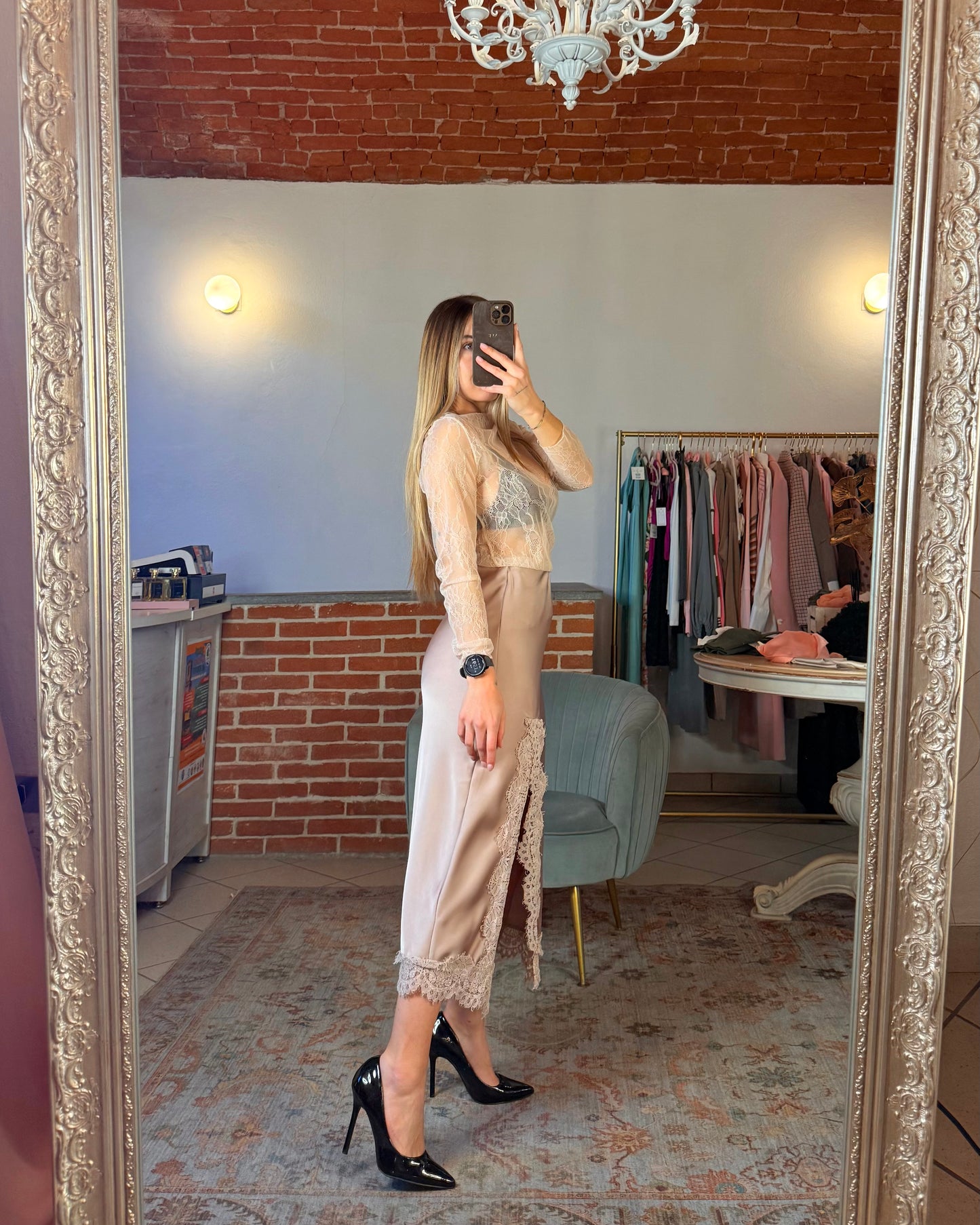 Longuette in raso e pizzo