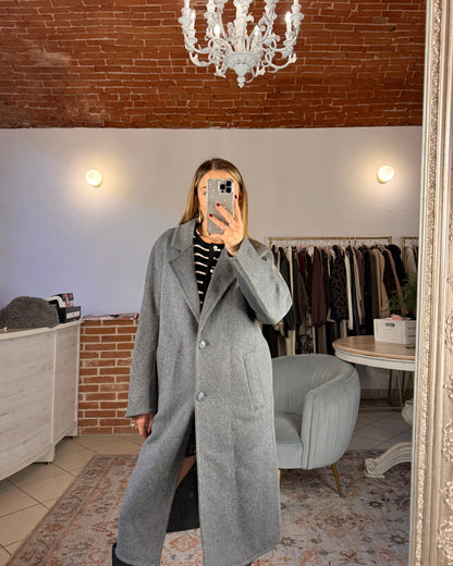 Cappotto in lana cucito a mano