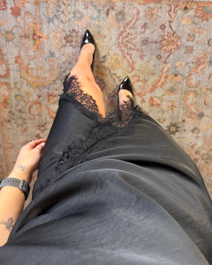 Abito in raso e pizzo