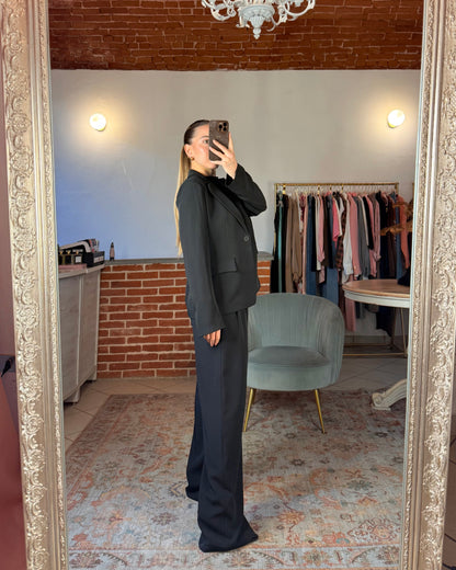 Tailleur in tessuto fluido