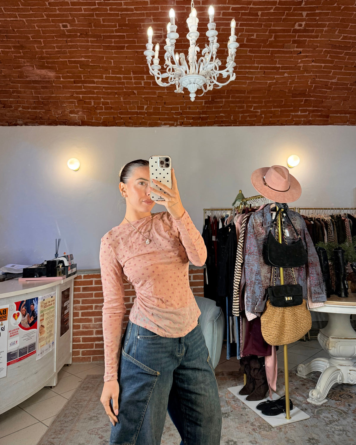 Maglia in tulle e pois in velluto