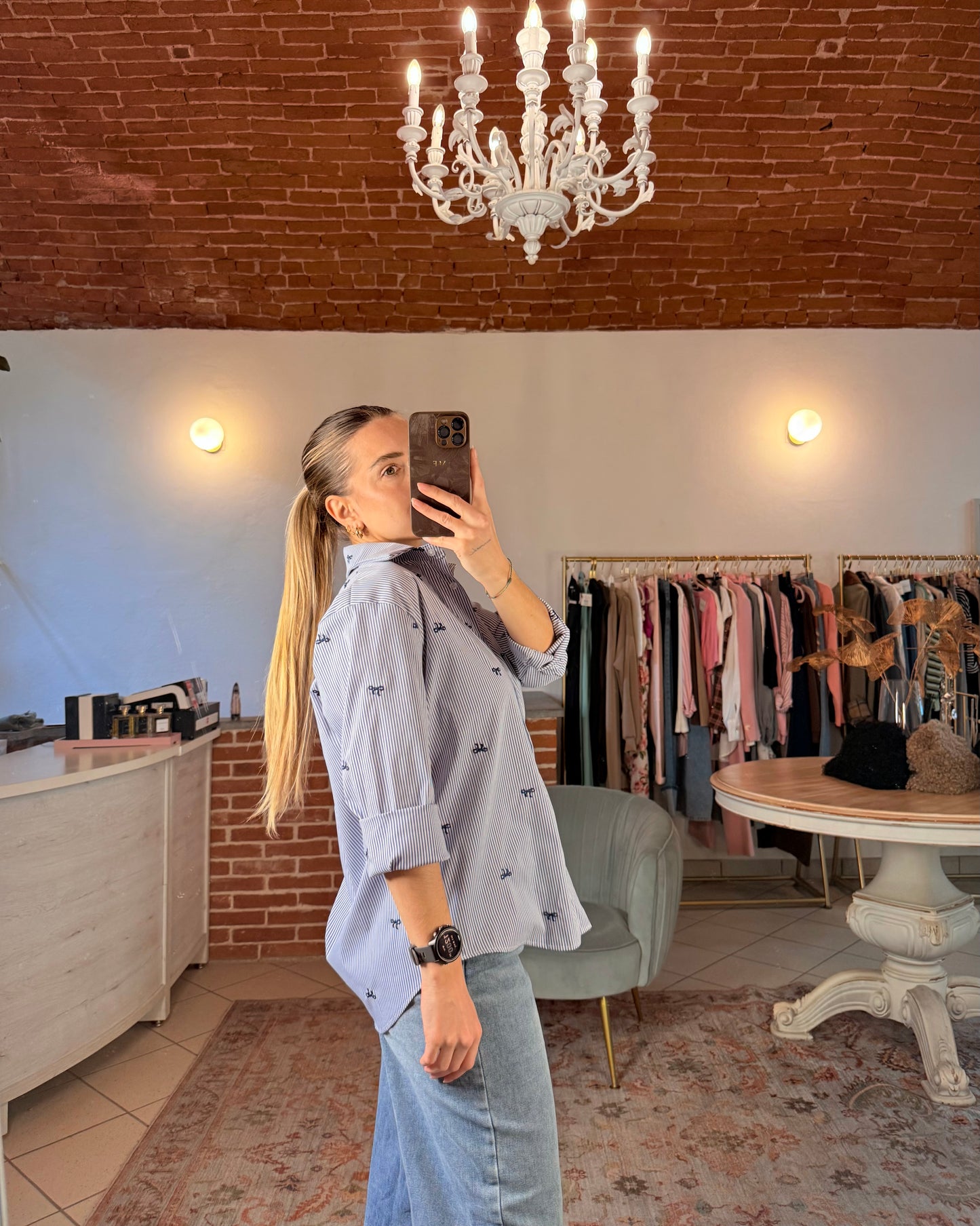 Camicia con fiocchetti