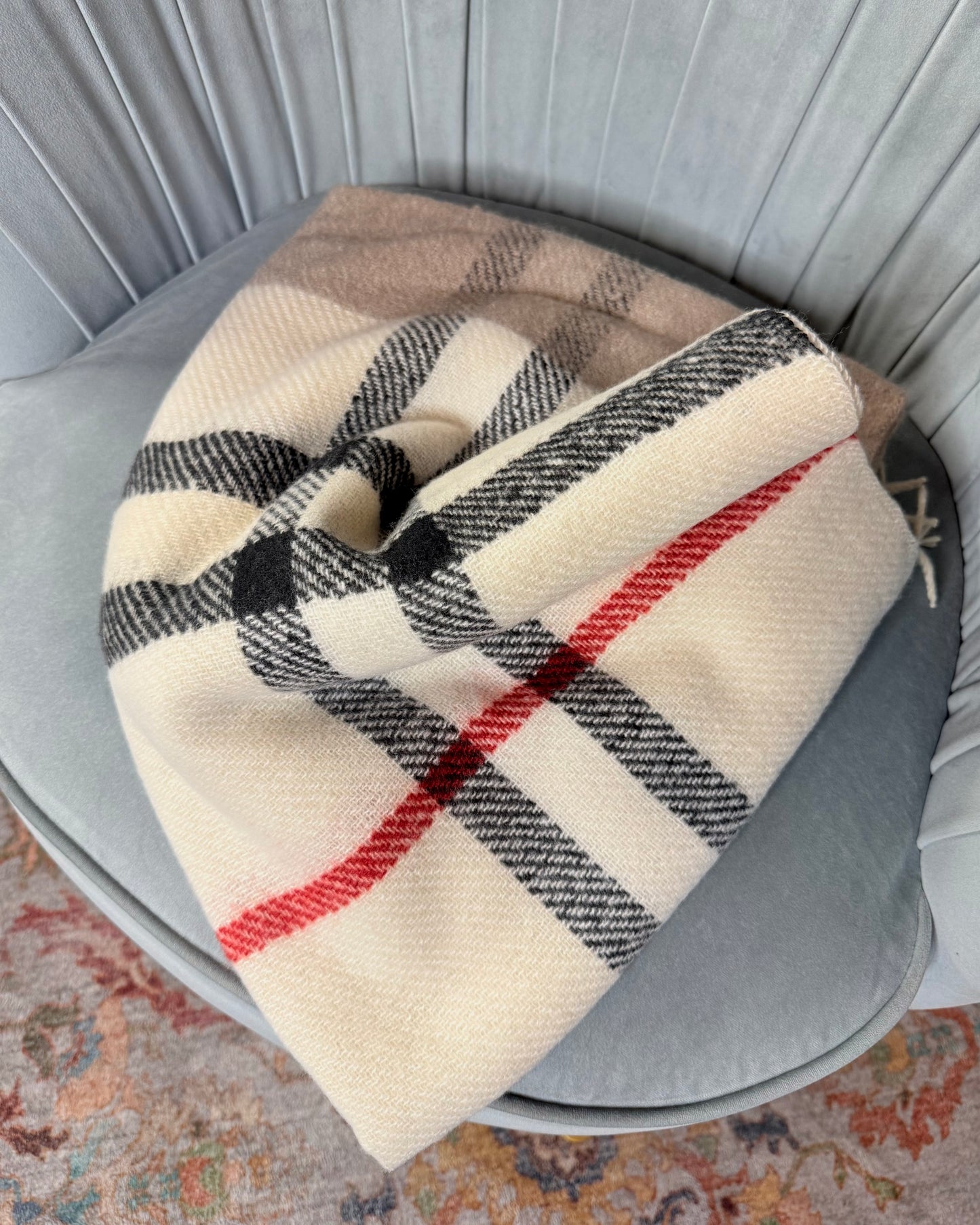 Tartan patterned scarf with fringes