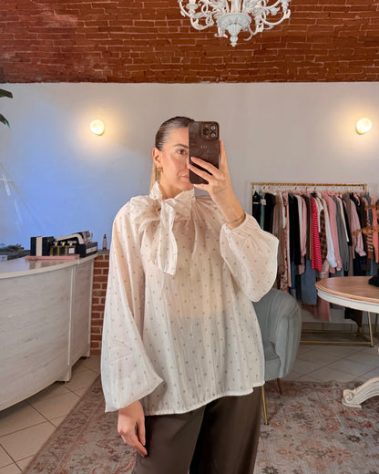 Camicia a pois con fiocco