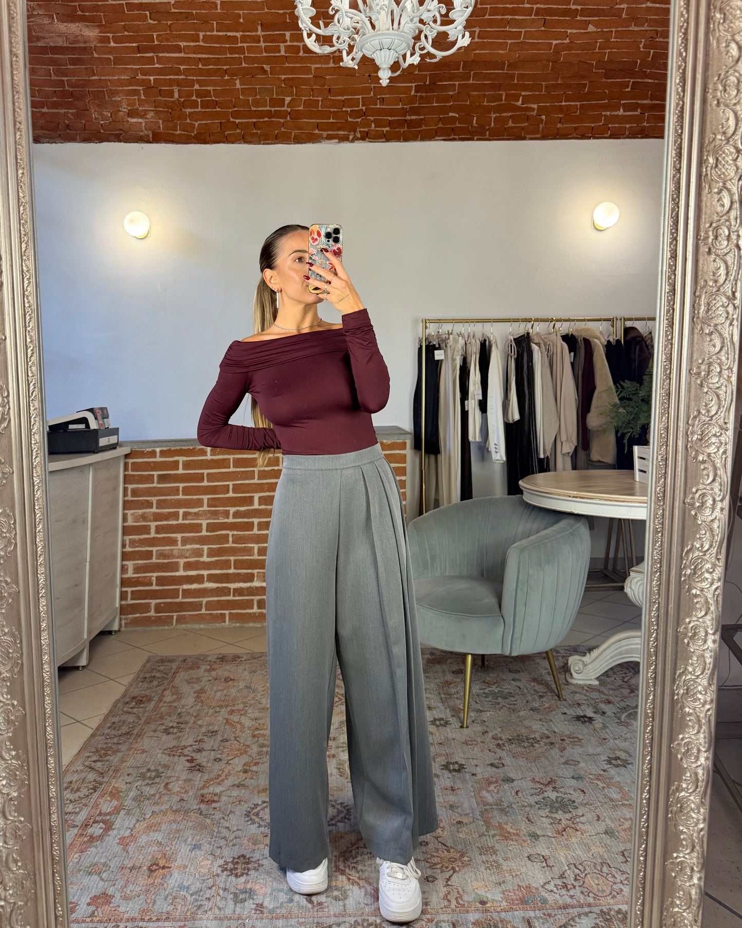 Pantalone crop asimmetrico