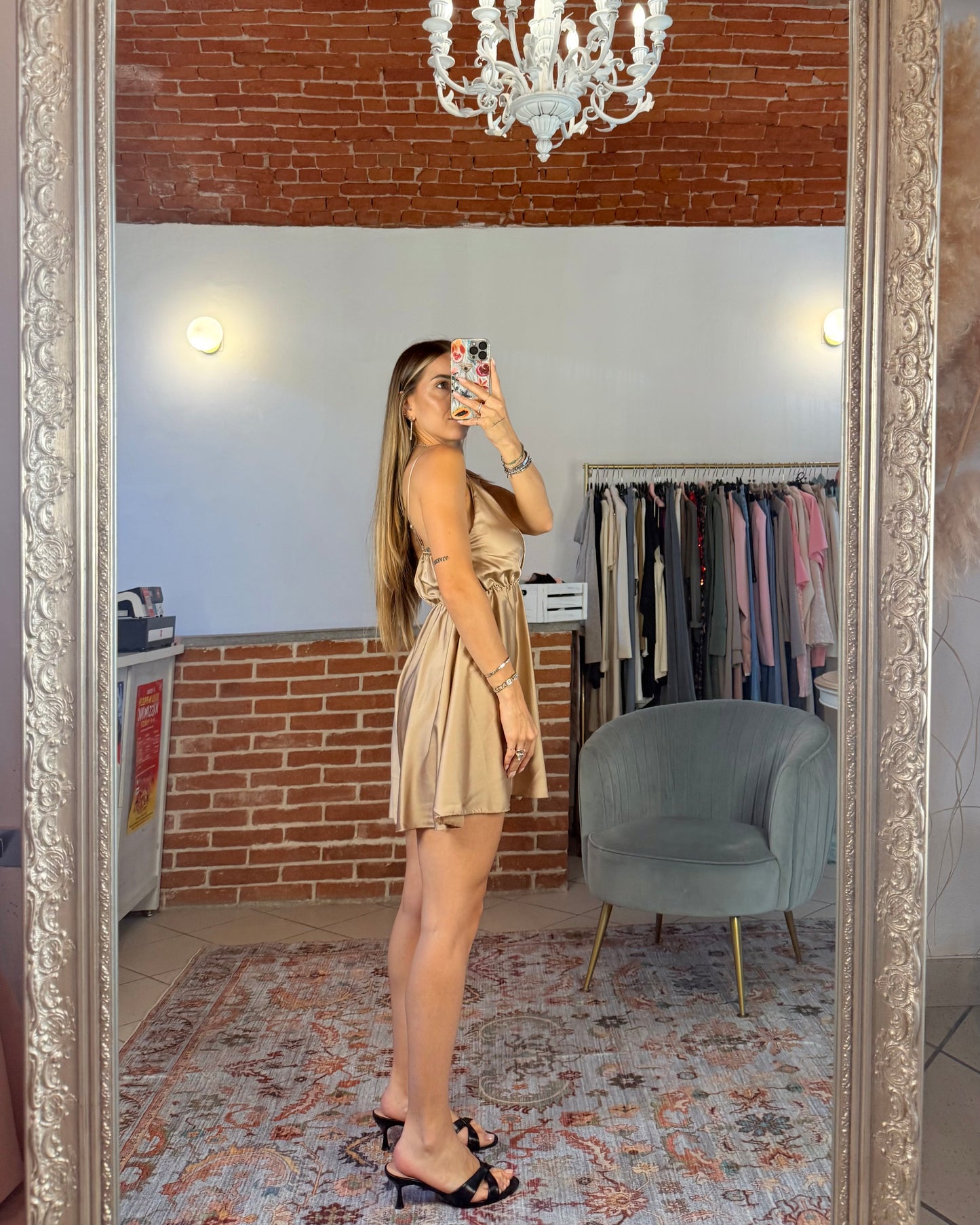 Tutina in raso