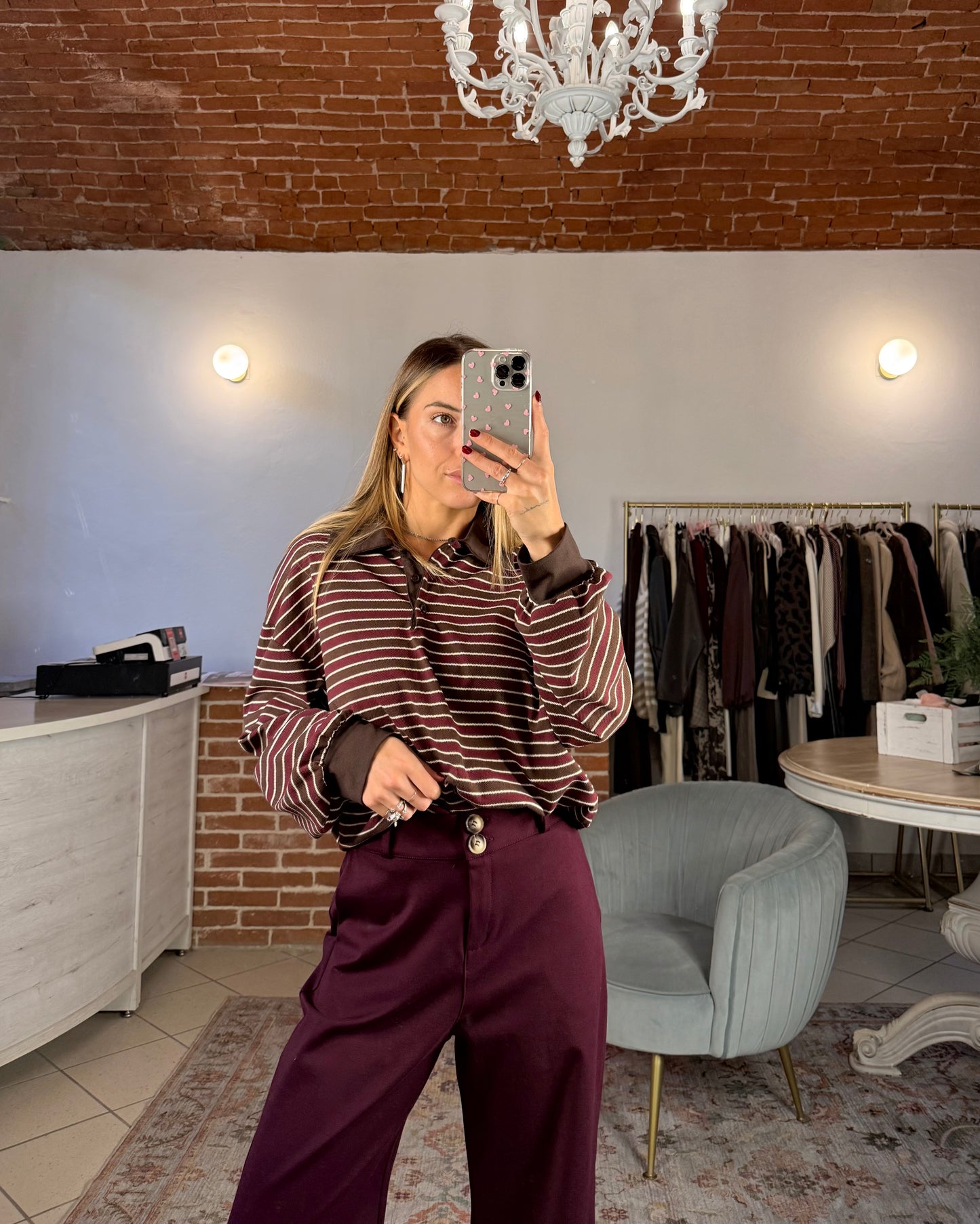 Crop trousers with cuffs