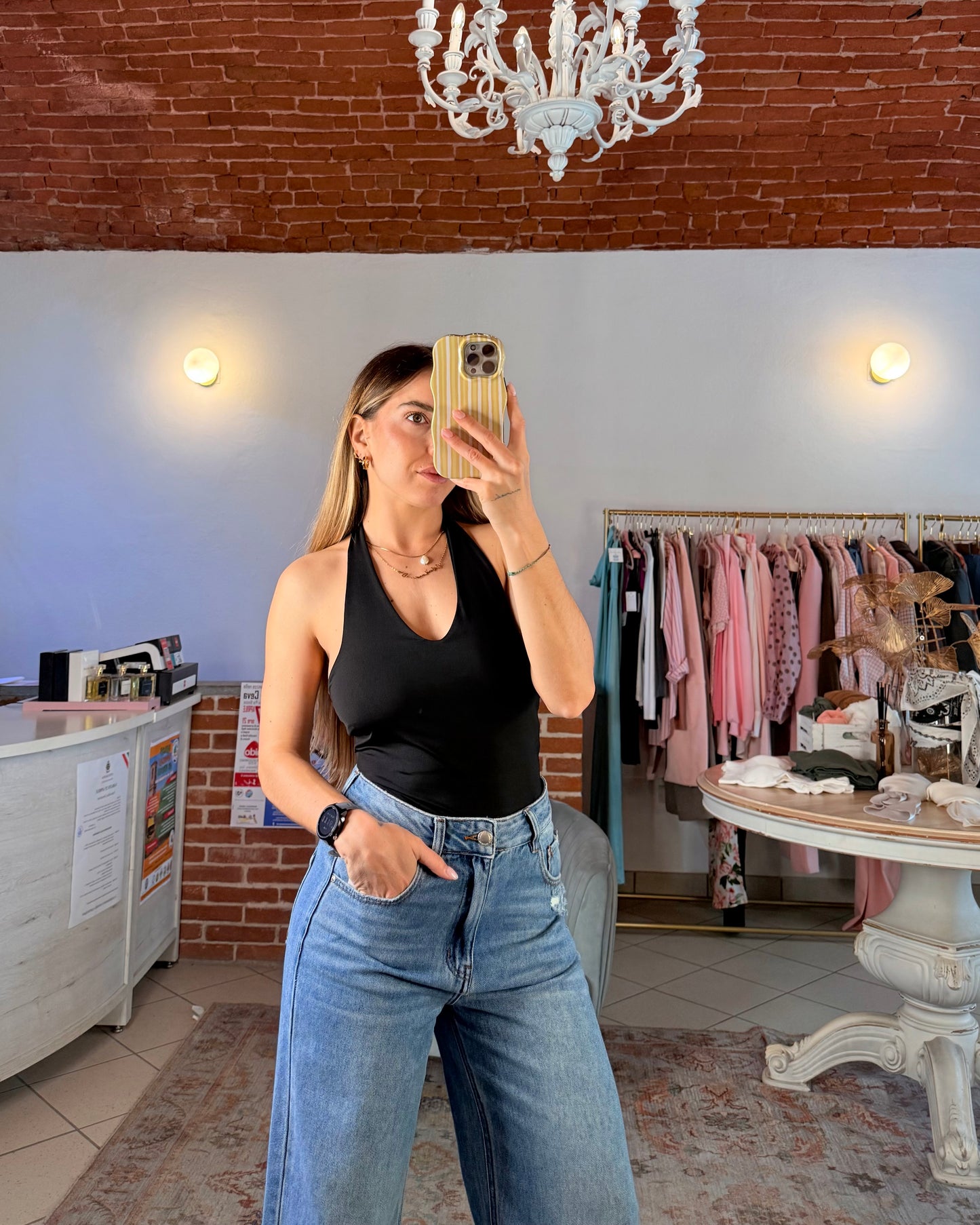 Body scollato a V
