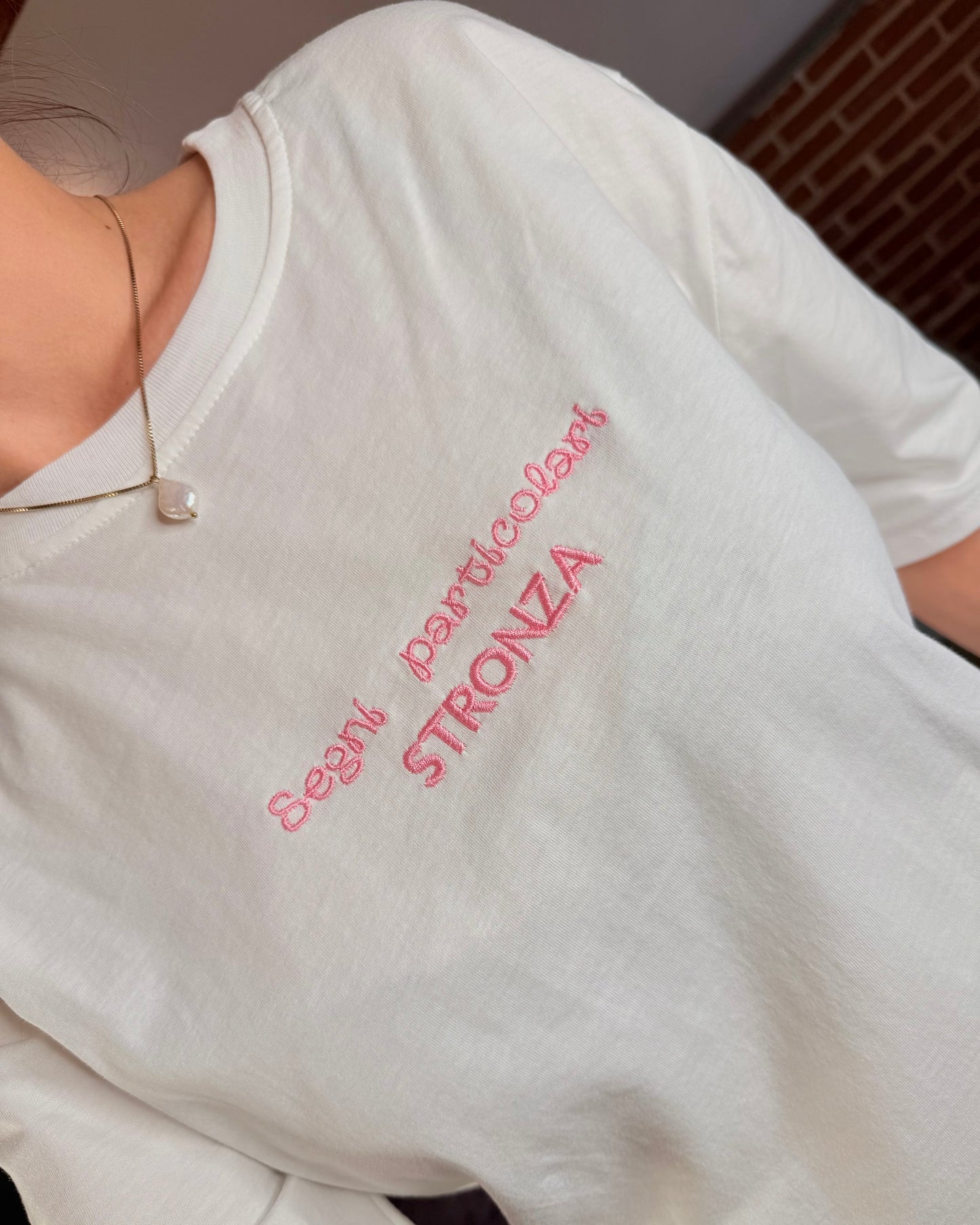 T-shirt “Segni particolari STRONZA”