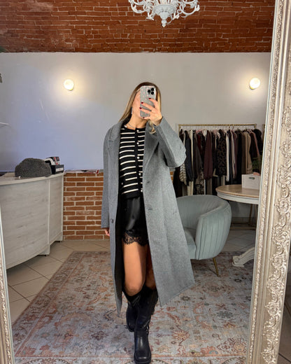 Cappotto in lana cucito a mano