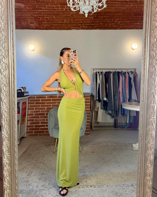 Abito cut out con fibbia