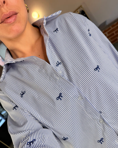 Camicia con fiocchetti