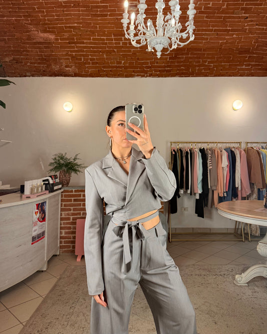 Blazer crop con lacci