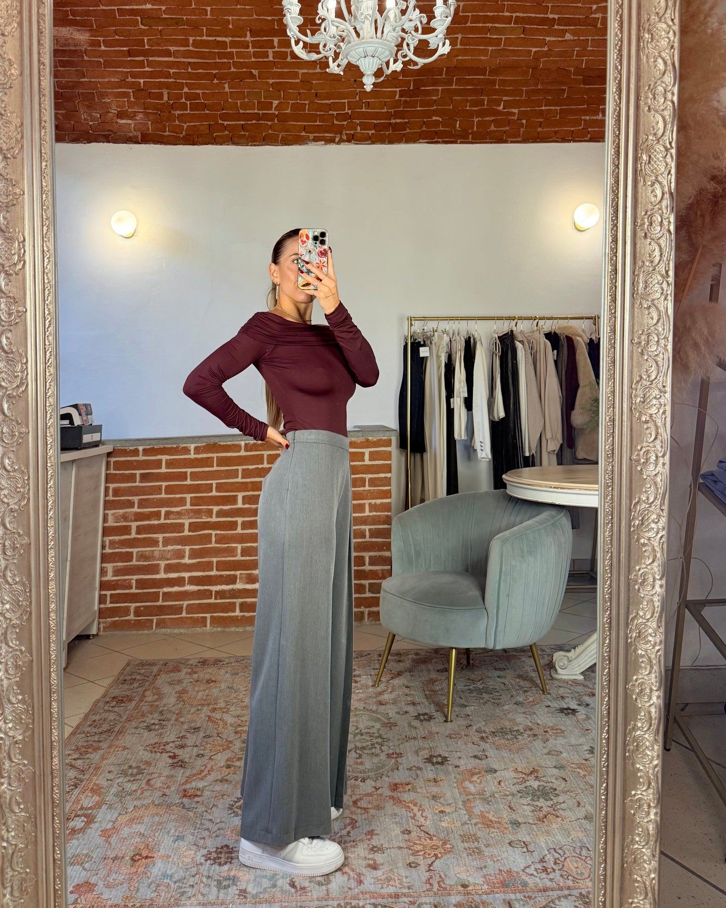 Pantalone crop asimmetrico