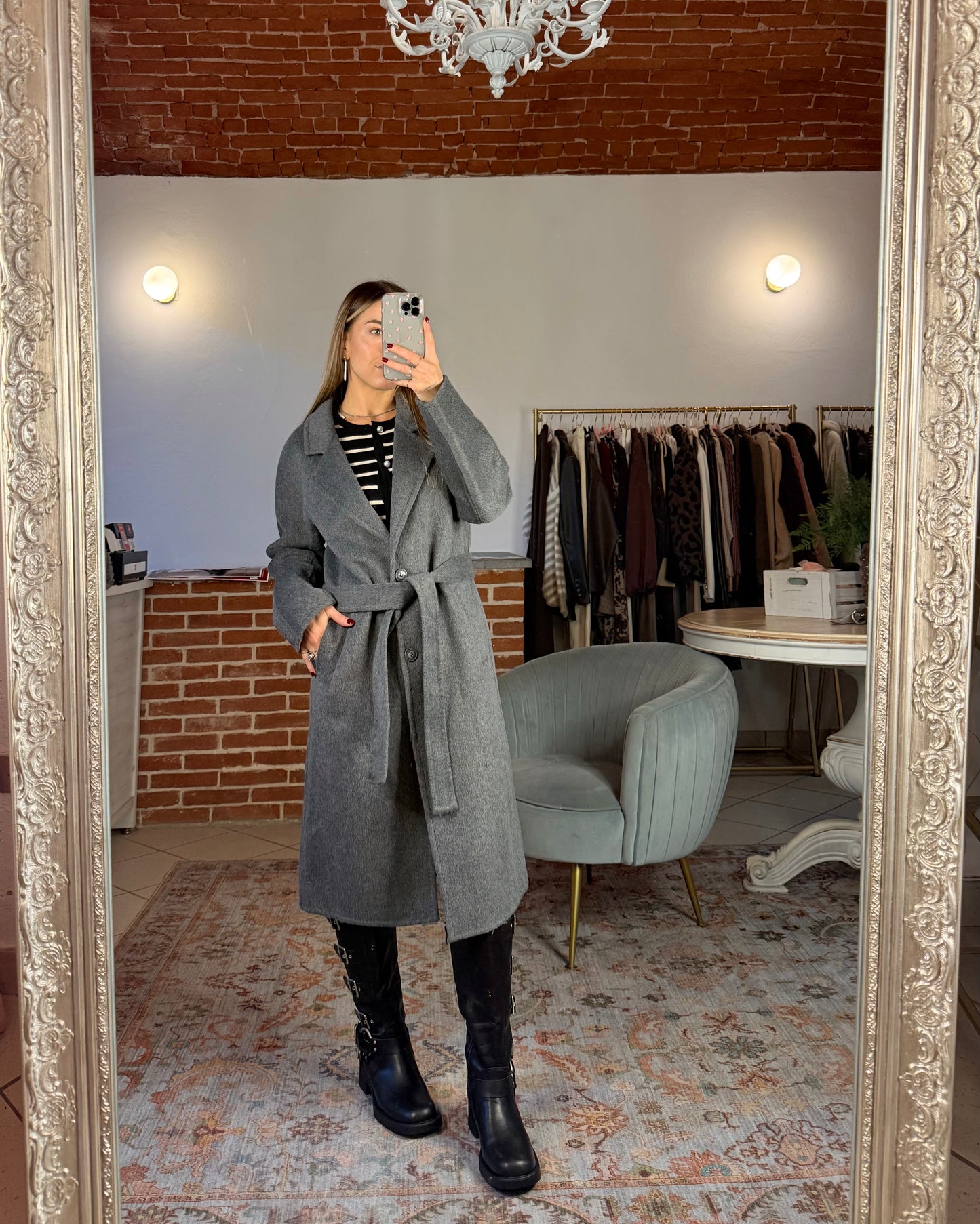 Cappotto in lana cucito a mano