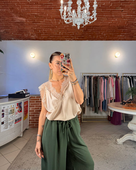 Canotta in raso e pizzo