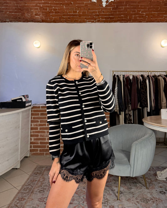 Cardigan a righe con bottoni perla