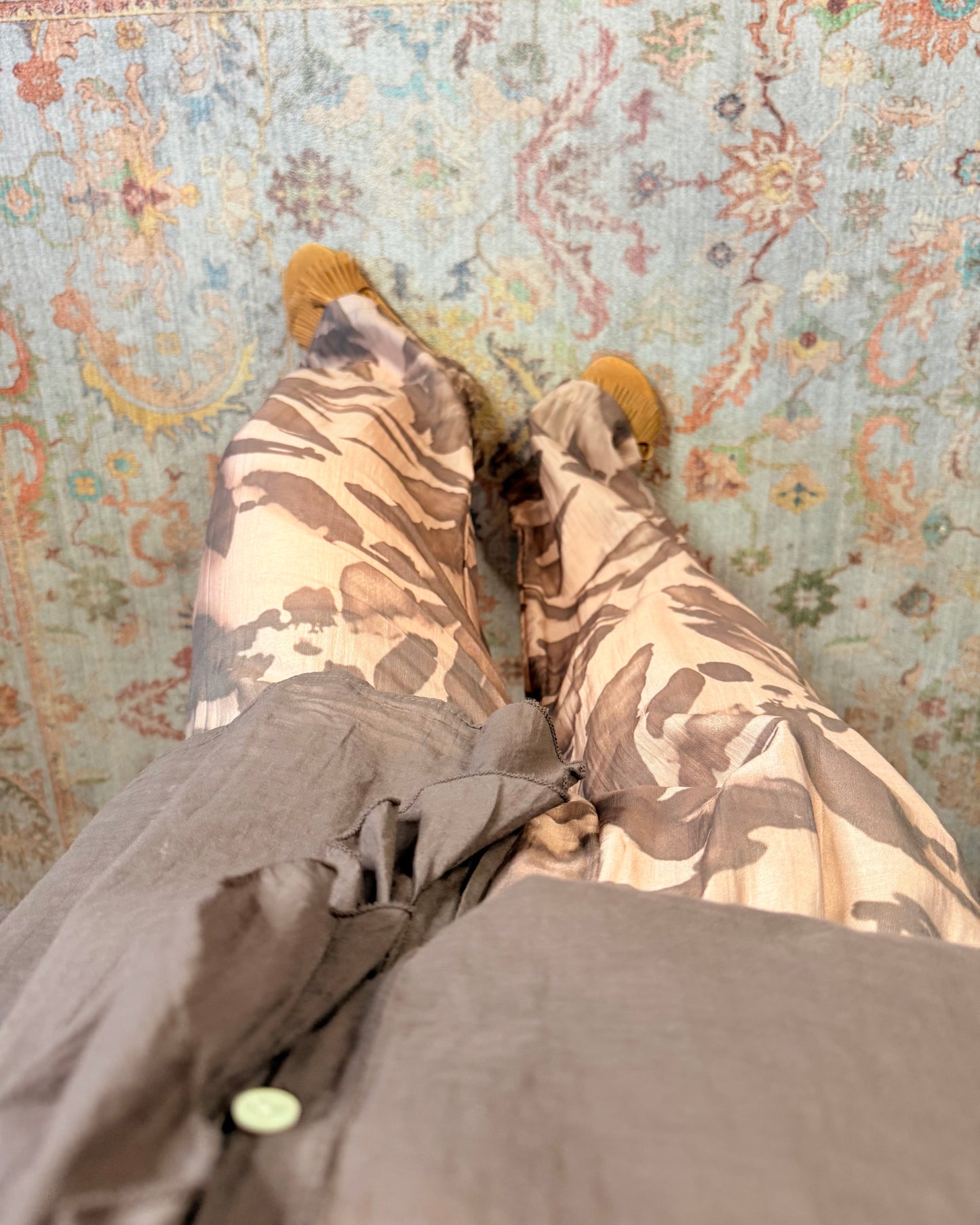 Pantalone velato fantasia