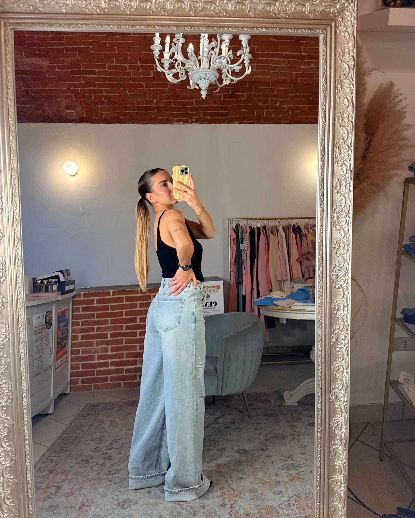 Jeans chiusura asimmetrica