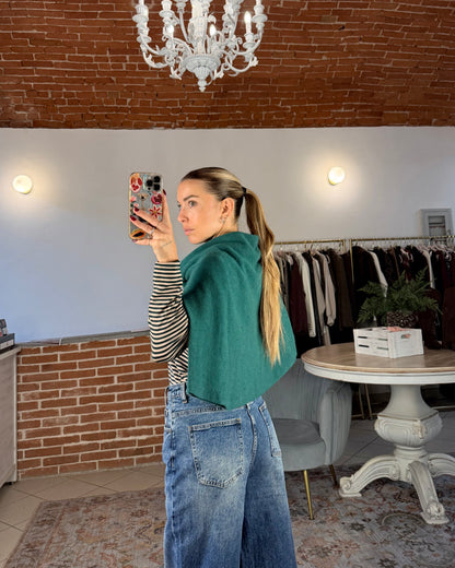 Jeans con chiusura asimmetrica