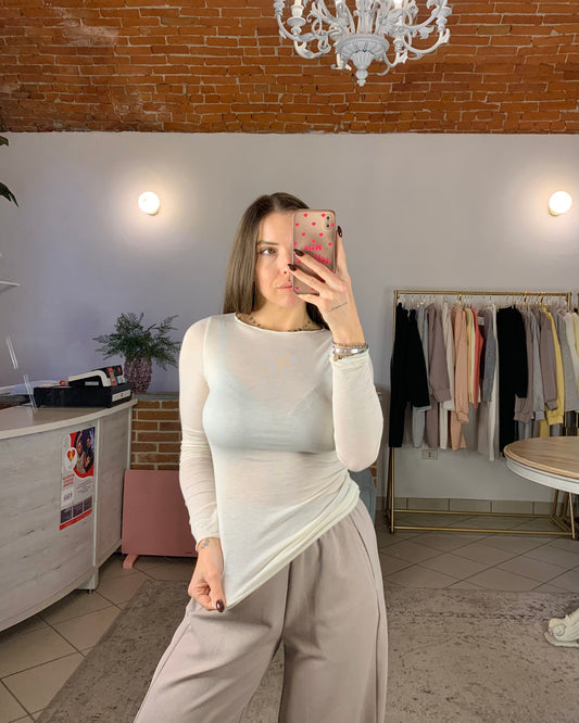 Cachemirina con orlo arrotolato