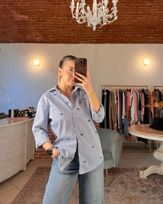 Camicia con fiocchetti