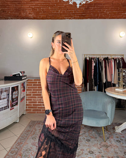 Dress with lace and transparencies